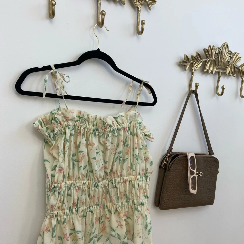 Floral Ruffle Strap Top - Picture 4 of 4